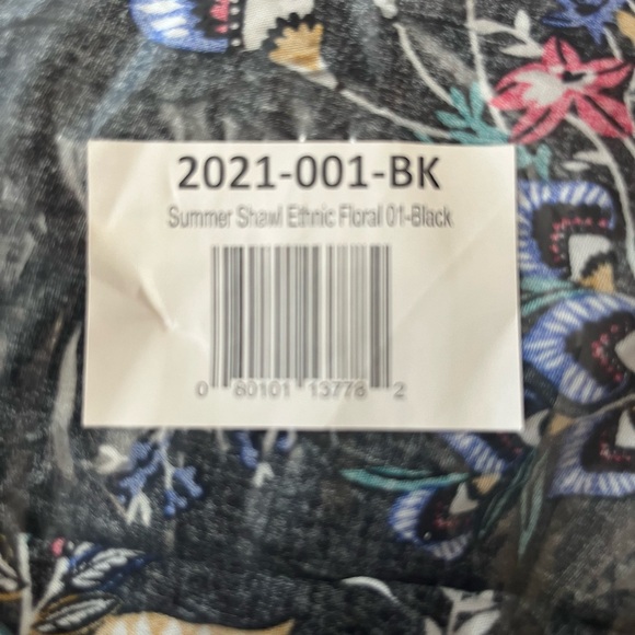 WOMEN’S SHAWL WRAP PONCHO LIGHTWEIGHT BLACK FLORAL KOLLIE MORE  NWT - Picture 5 of 5